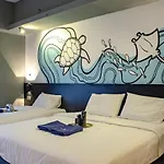 Aeropod Suites By Calvin